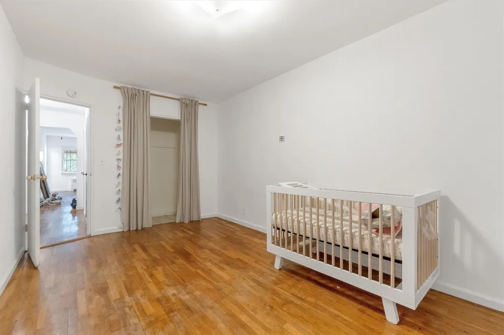 1643 Tomlinson Avenue Bronx NY 10461