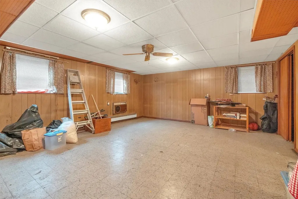 1643 Tomlinson Avenue Bronx NY 10461