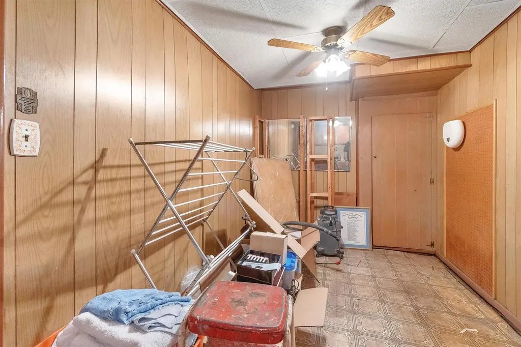 1643 Tomlinson Avenue Bronx NY 10461