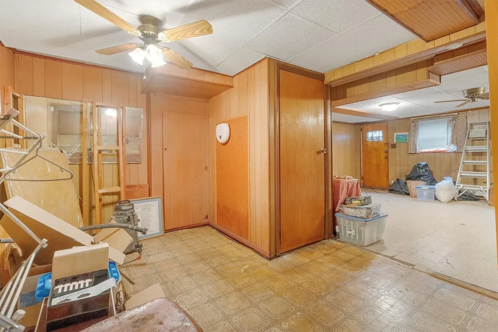 1643 Tomlinson Avenue Bronx NY 10461