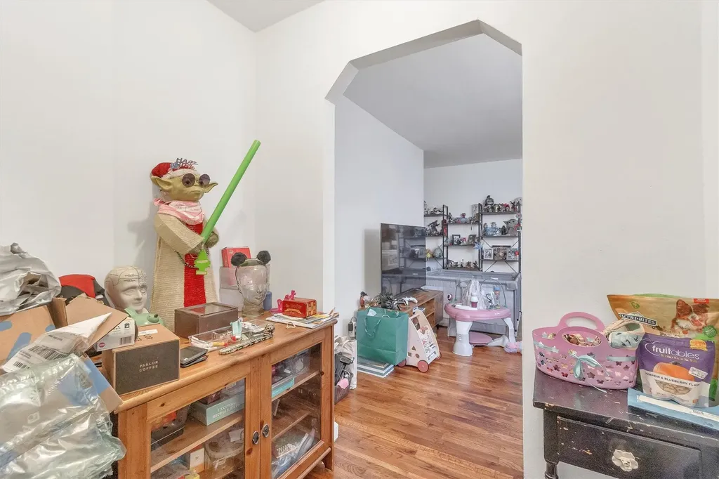 1643 Tomlinson Avenue Bronx NY 10461