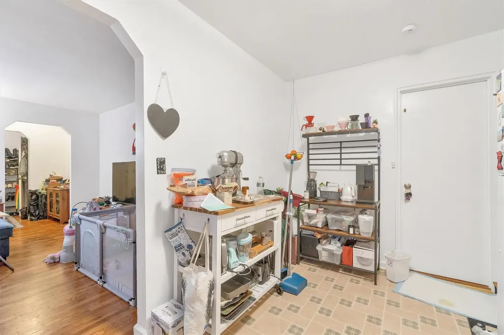 1643 Tomlinson Avenue Bronx NY 10461