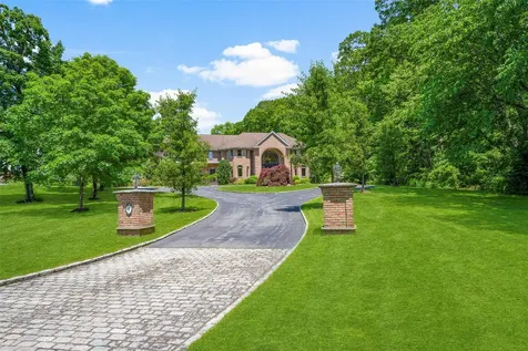 9 Oak Ridge Court West Harrison NY 10604