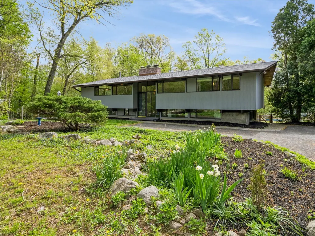 32 Knollwood Lane Cold Spring NY 10516