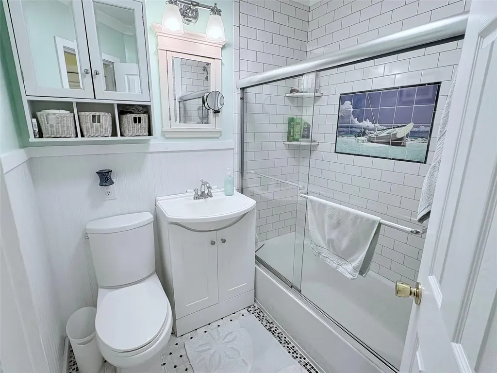 61 Illinois Avenue Long Beach NY 11561