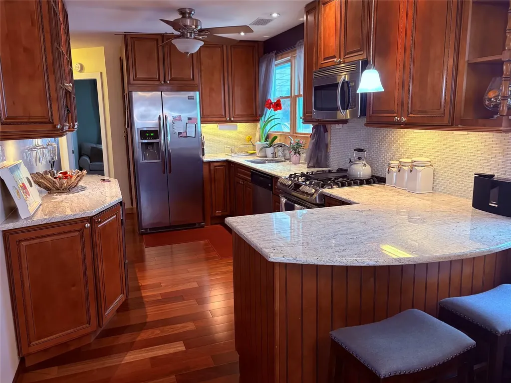 61 Illinois Avenue Long Beach NY 11561