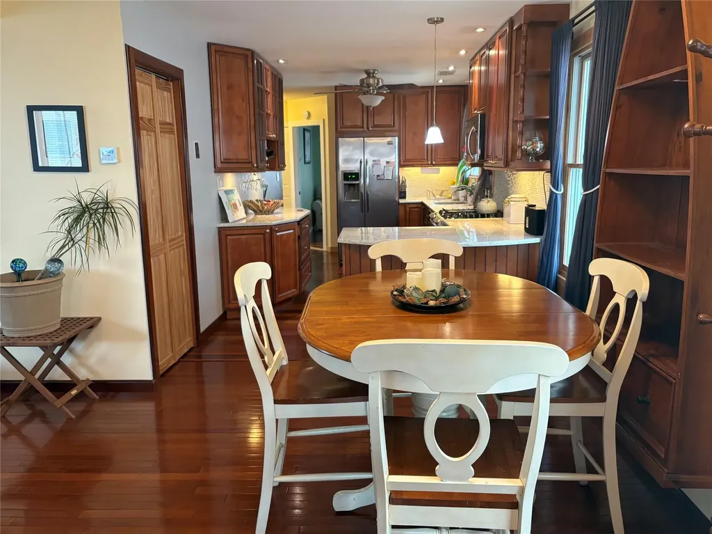 61 Illinois Avenue Long Beach NY 11561