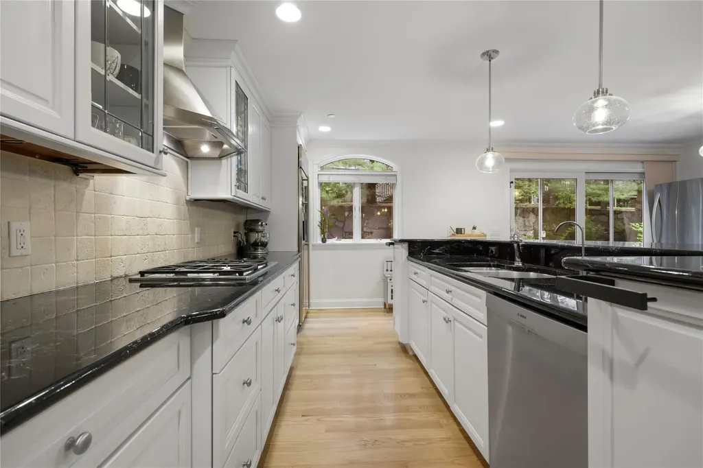 19 Grandview Avenue Ardsley NY 10502