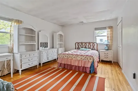 915 School Drive Baldwin NY 11510