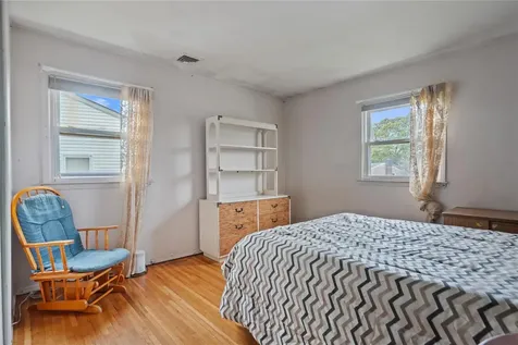 915 School Drive Baldwin NY 11510