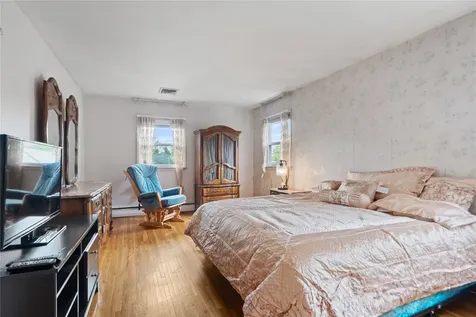 915 School Drive Baldwin NY 11510