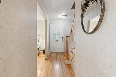 915 School Drive Baldwin NY 11510