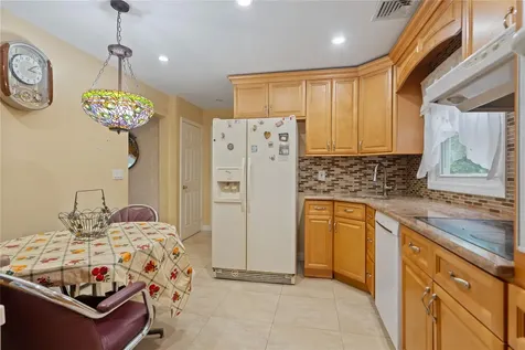 915 School Drive Baldwin NY 11510