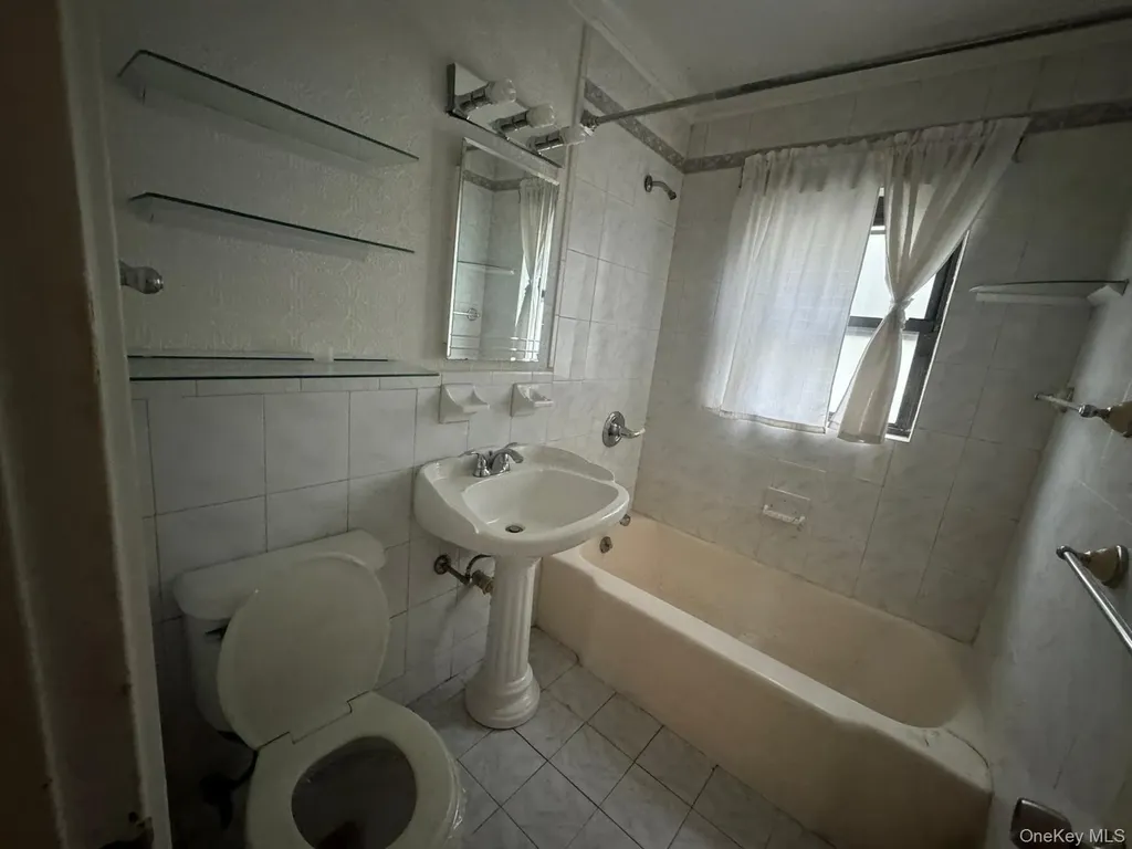 548 S 10th Avenue Mount Vernon NY 10550
