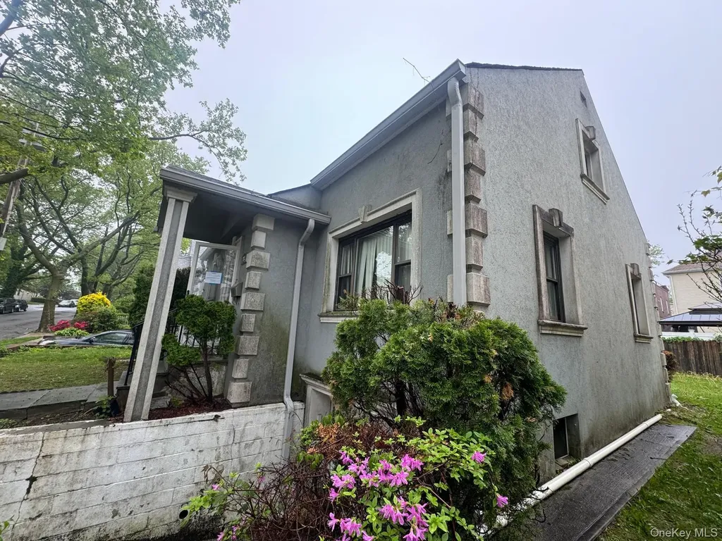 548 S 10th Avenue Mount Vernon NY 10550