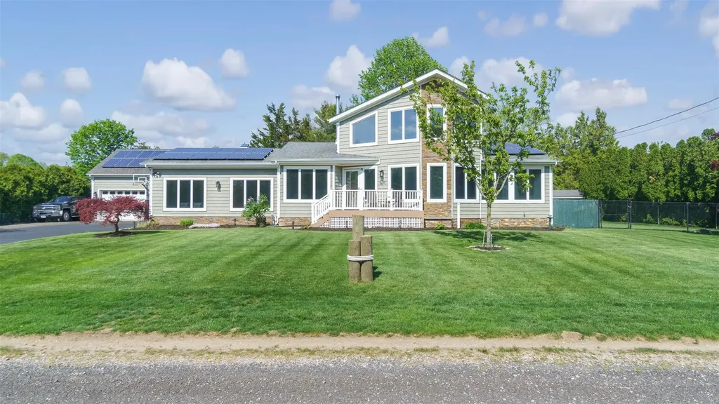 24 Jacobs Place Aquebogue NY 11931