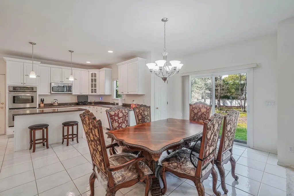 1 Gingham Court Ridge NY 11961