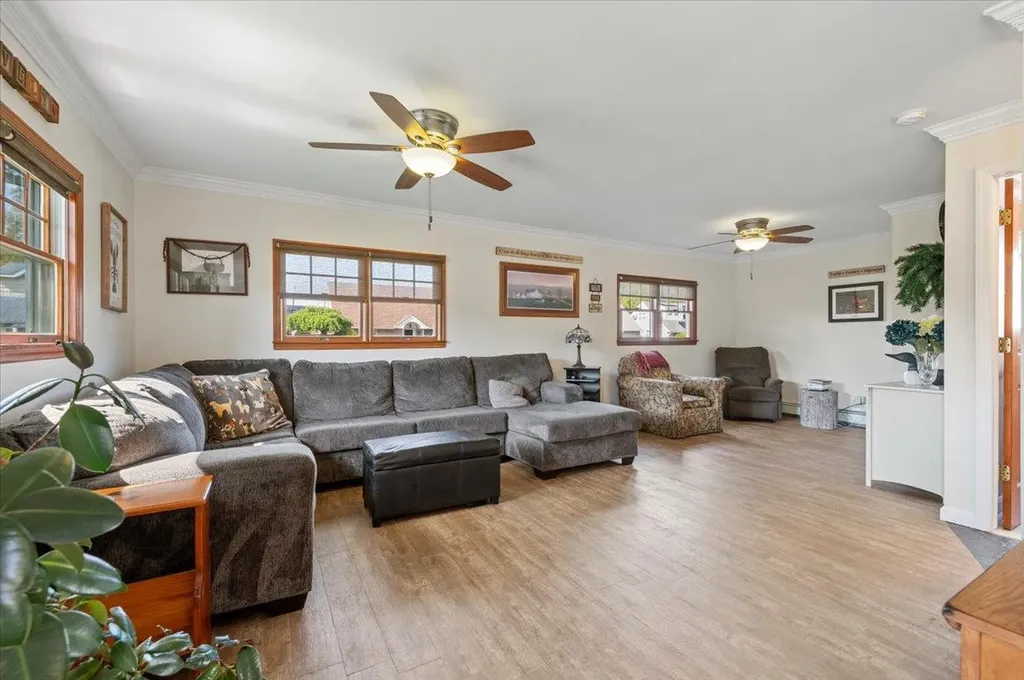 340 Martin Place Bethpage NY 11714
