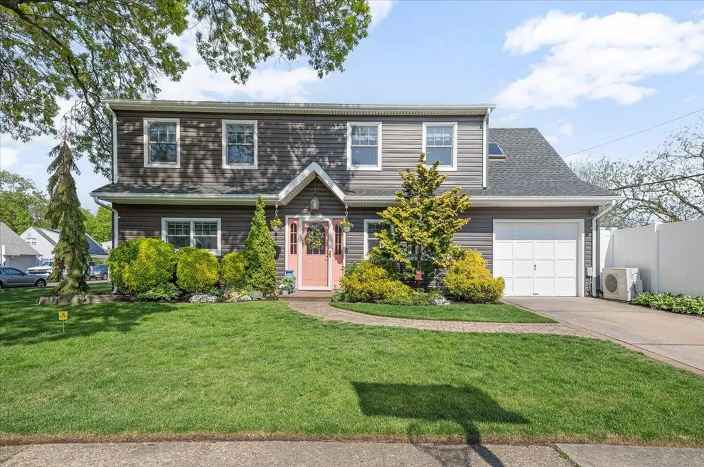 340 Martin Place Bethpage NY 11714