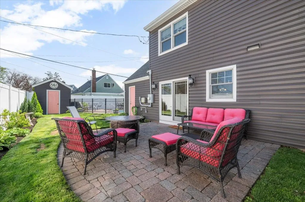 340 Martin Place Bethpage NY 11714