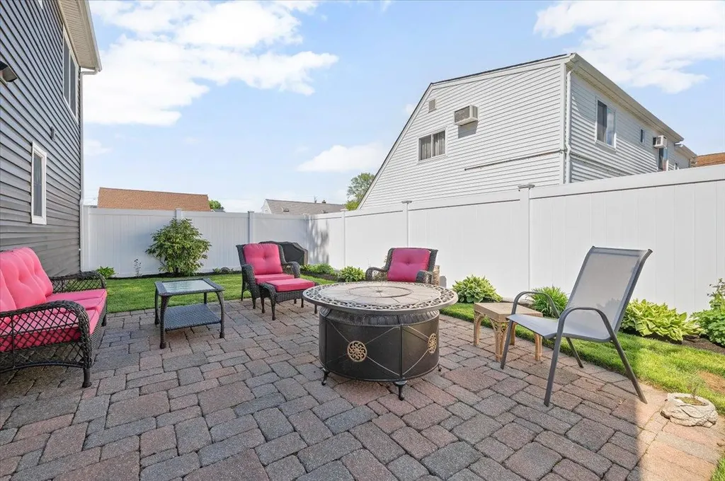 340 Martin Place Bethpage NY 11714
