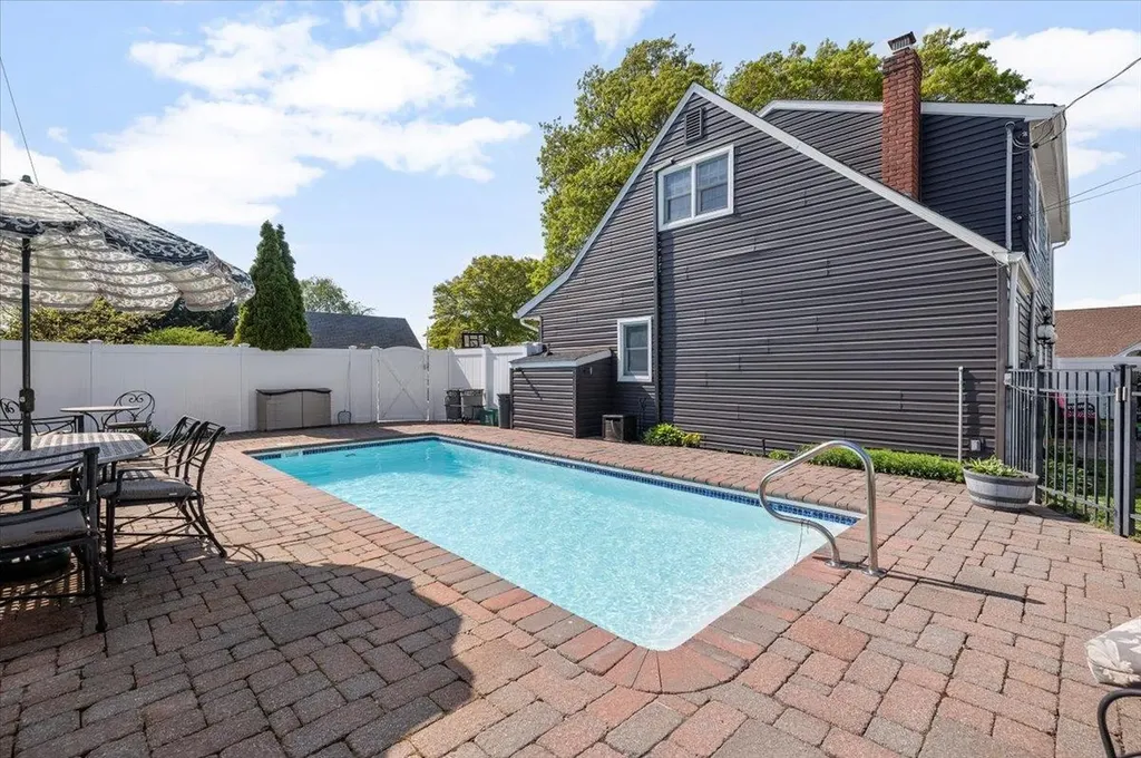 340 Martin Place Bethpage NY 11714