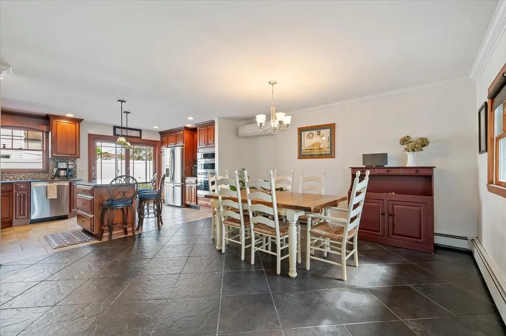 340 Martin Place Bethpage NY 11714