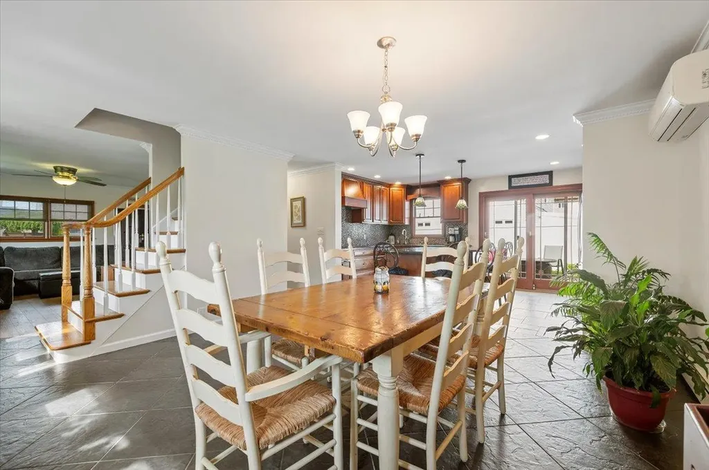 340 Martin Place Bethpage NY 11714