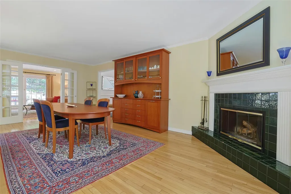 24 Glen Terrace Chappaqua NY 10514