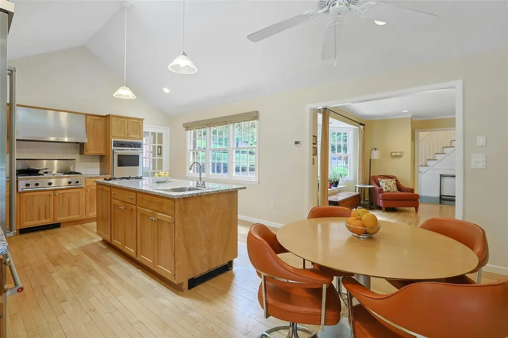 24 Glen Terrace Chappaqua NY 10514