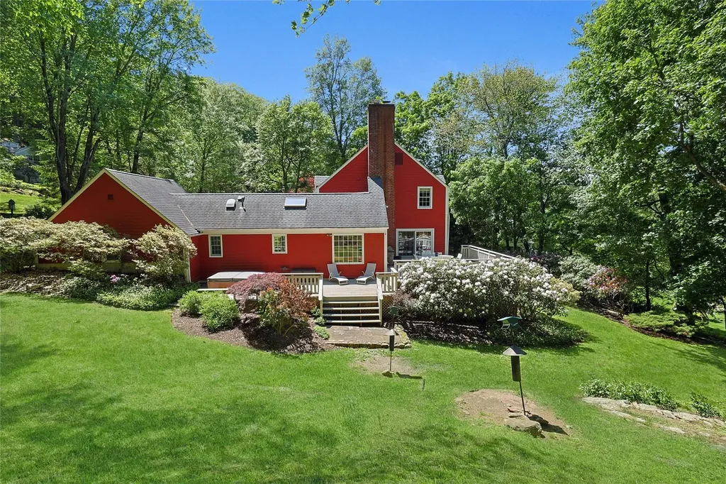 24 Glen Terrace Chappaqua NY 10514