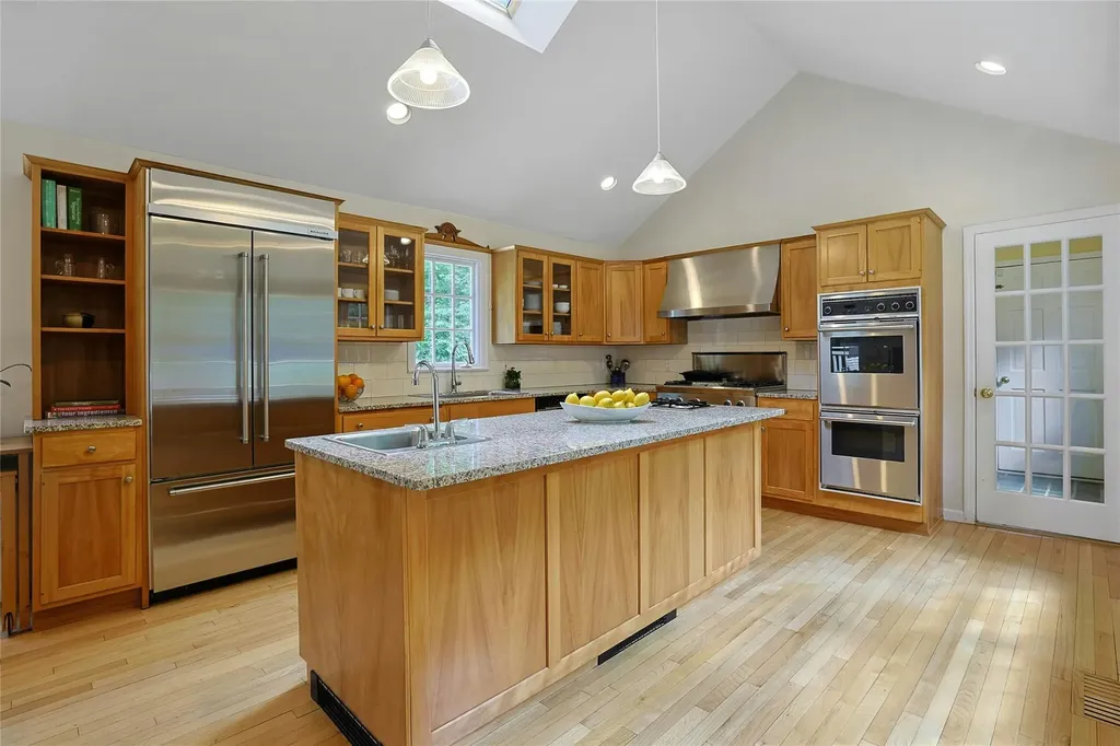 24 Glen Terrace Chappaqua NY 10514