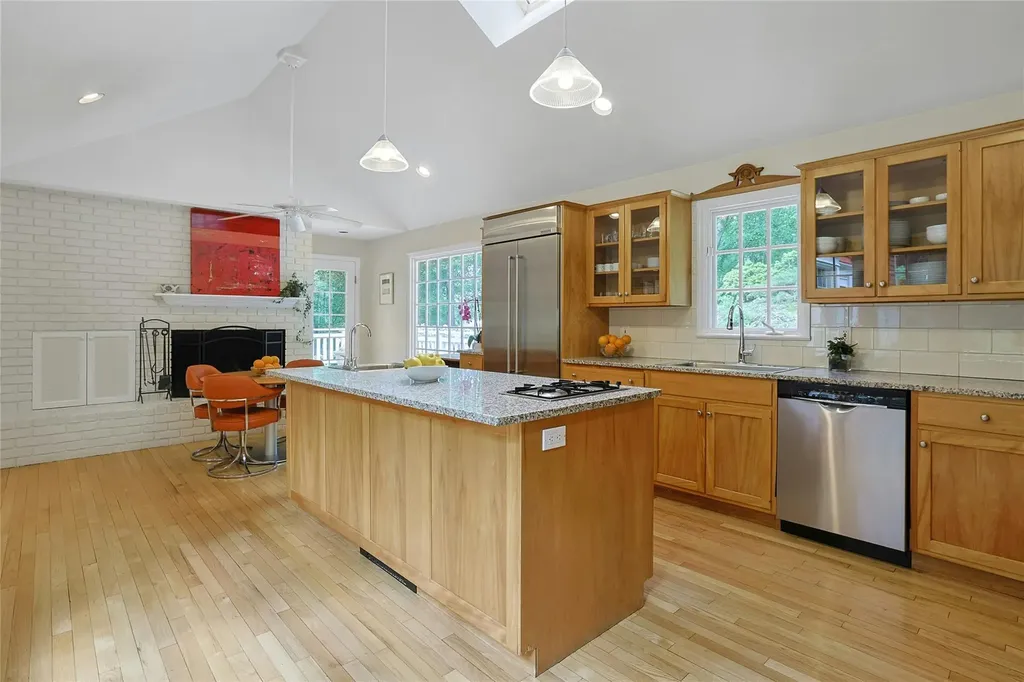 24 Glen Terrace Chappaqua NY 10514