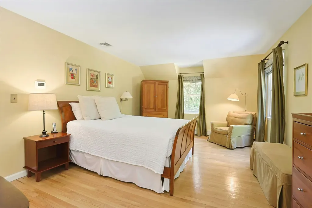 24 Glen Terrace Chappaqua NY 10514