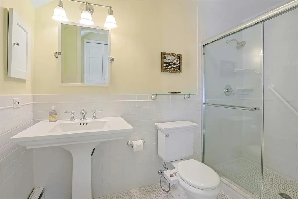 24 Glen Terrace Chappaqua NY 10514