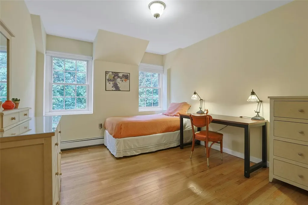 24 Glen Terrace Chappaqua NY 10514