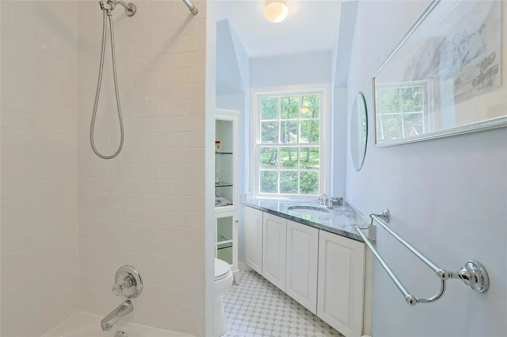 24 Glen Terrace Chappaqua NY 10514