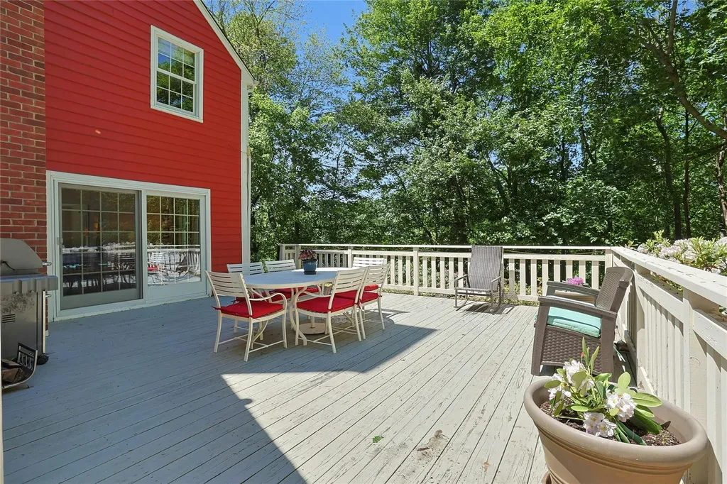 24 Glen Terrace Chappaqua NY 10514