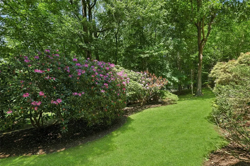 24 Glen Terrace Chappaqua NY 10514