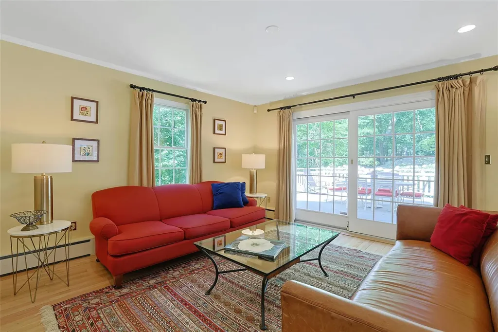 24 Glen Terrace Chappaqua NY 10514