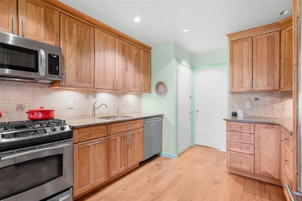 5 Carlton Lane Rye Brook NY 10573