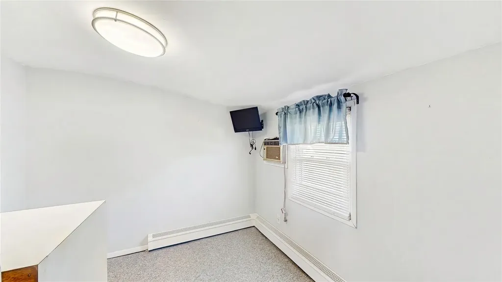 3294 4th Street Oceanside NY 11572