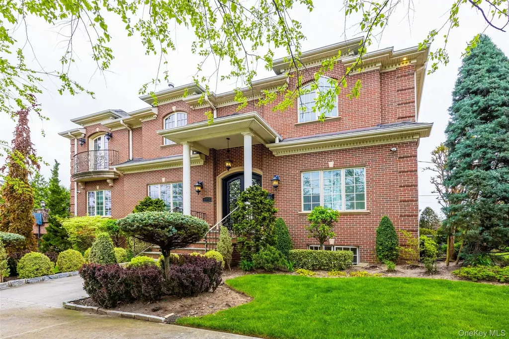 150-50 6th Avenue Whitestone NY 11357