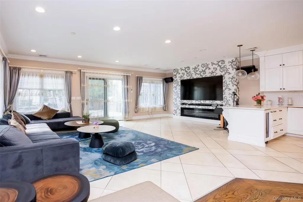 150-50 6th Avenue Whitestone NY 11357