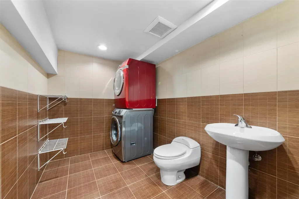 1530 East 15 Street Brooklyn NY 11230