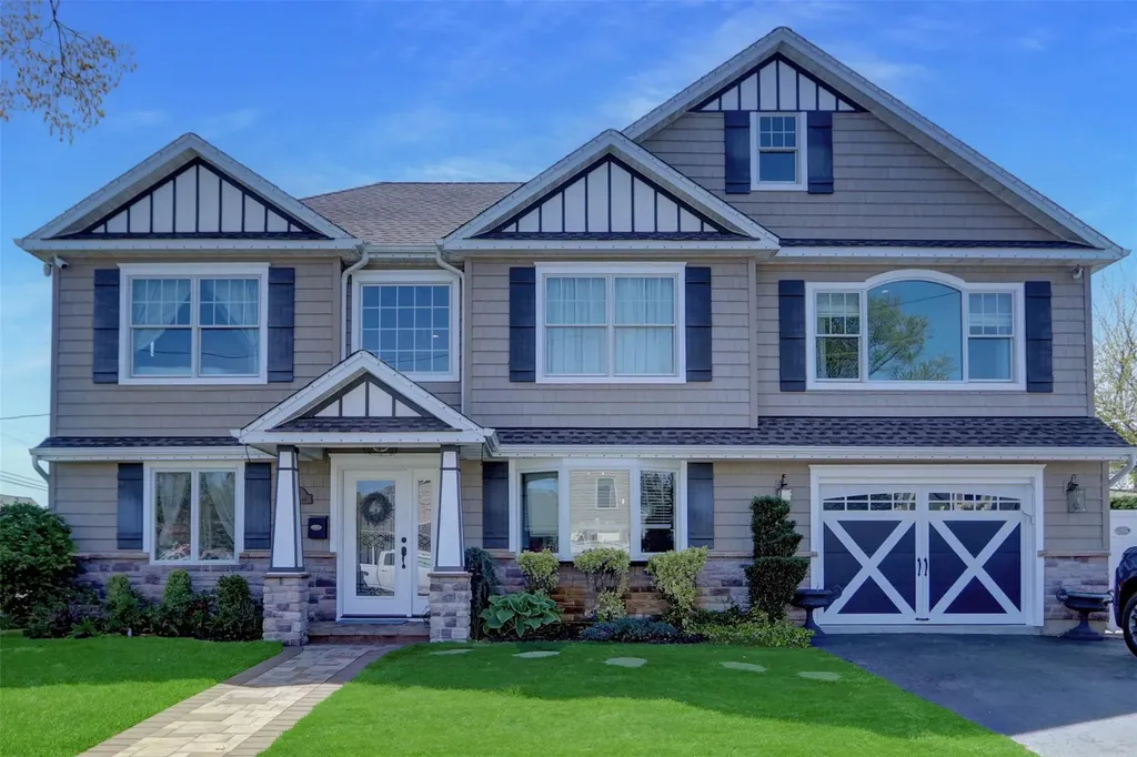 35 Cottage Drive Oyster Bay NY 11758