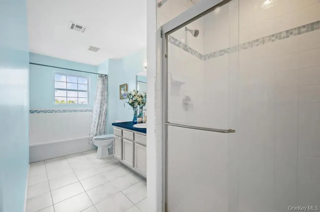 4 Taylor Lane Medford NY 11763