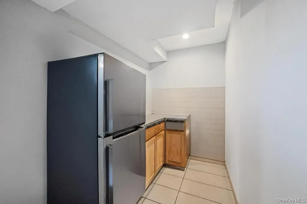 4 Taylor Lane Medford NY 11763