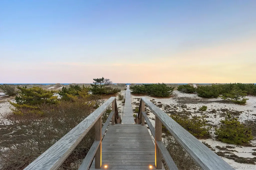 199 Dune Road Westhampton Beach NY 11978