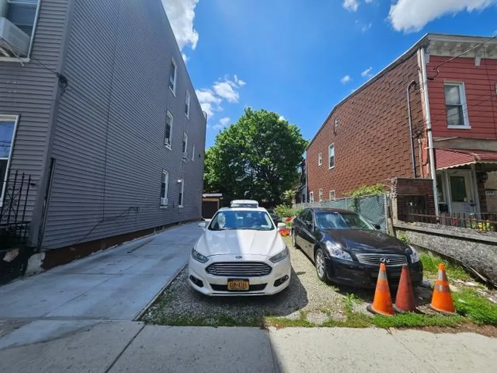 400 Linwood Street Brooklyn NY 11208